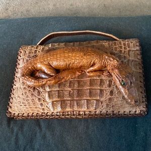 Great VTG condition ⭐️full body alligator handbag